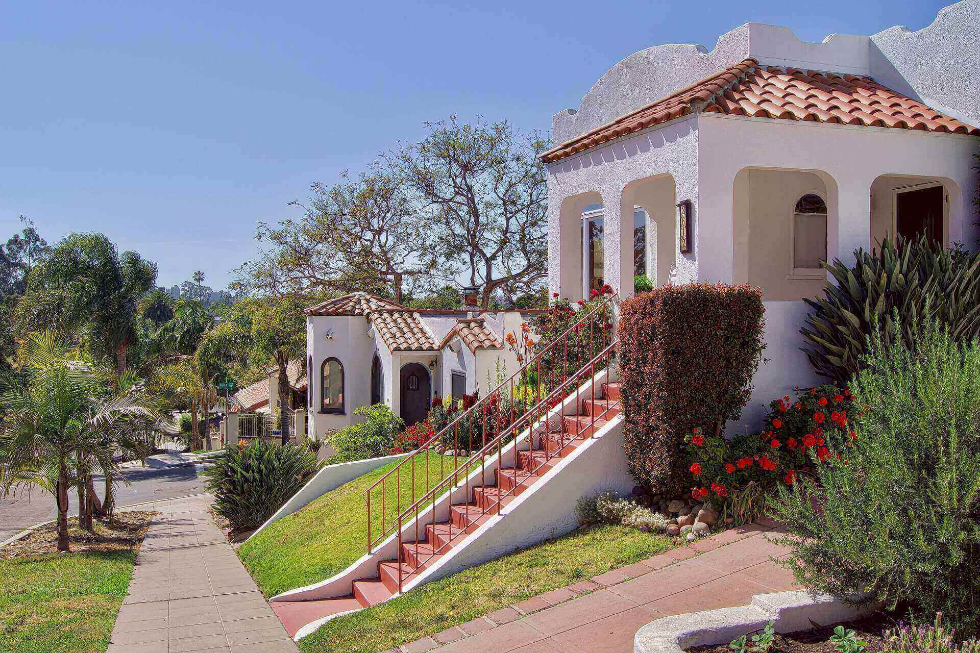 real-estate-neighborhood-community-homes-Z5J9MRH